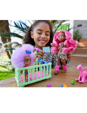 Muñeca fashion Mattel Fernessa y Furra