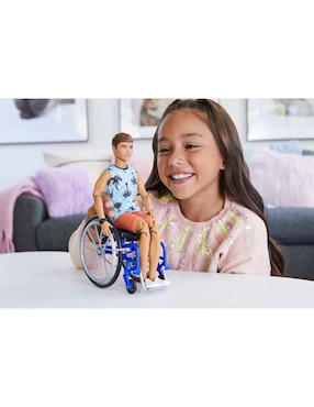 Muñeca colección Barbie Ken en silla de ruedas