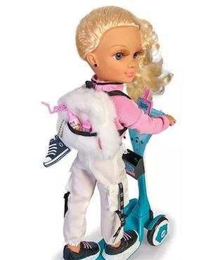 Muñeca Nancy Un Día con mi Scooter
