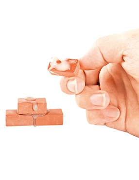 Little Bricklayer Toy Town