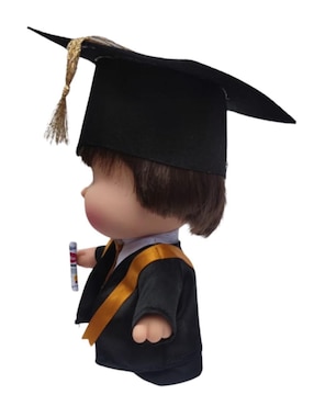 Muñeca colección Fashionistas Pitukas Graduados