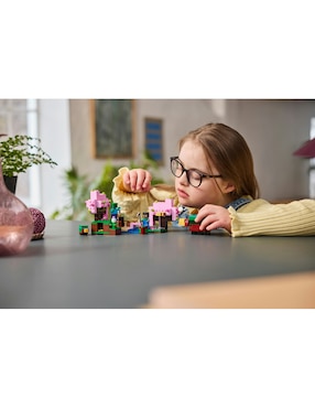 Lego Minecraft The Cherry Blossom Garden 21260