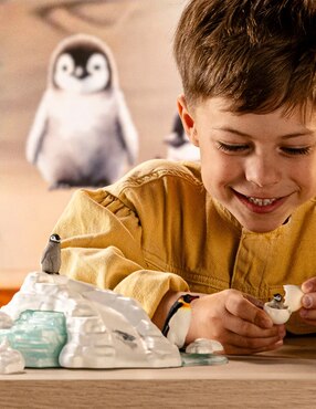 Figura de pingüino Schleich