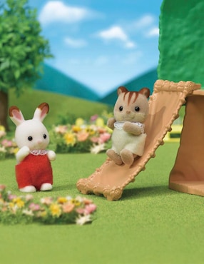 Casa del árbol para bebés Sylvanian Families