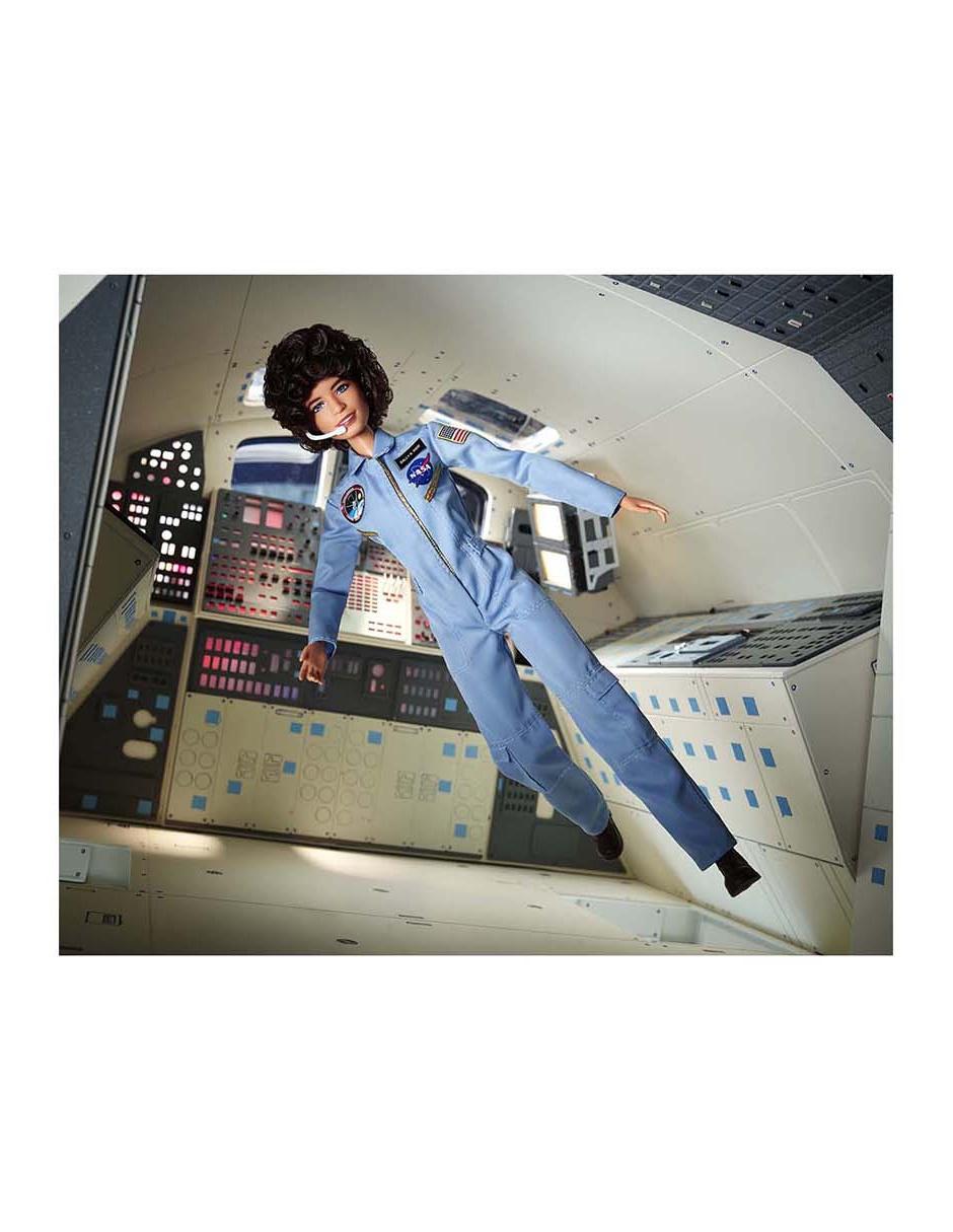 Muñeca colección sally ride 6