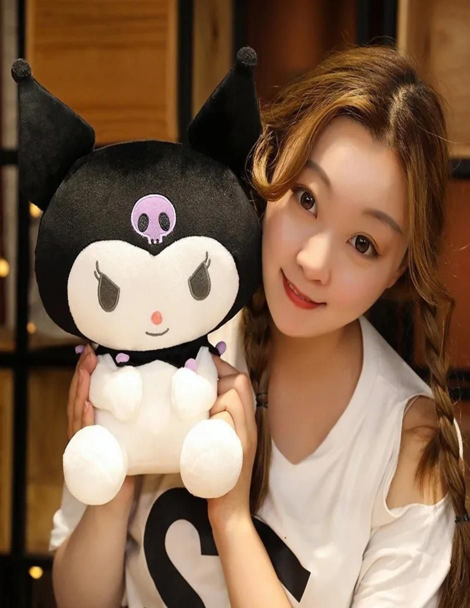 Peluche Kuromi de 33 cm 3