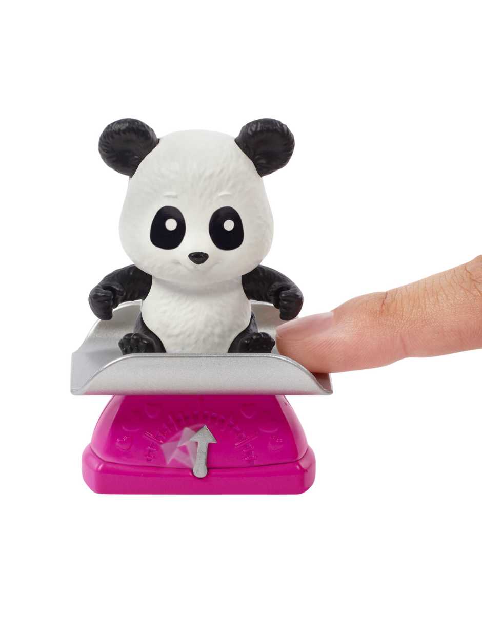Muñeca Cuidadora de pandas 6