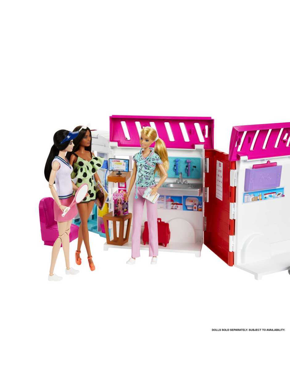 Muñeca fashion Clínica de Atención Médica 4