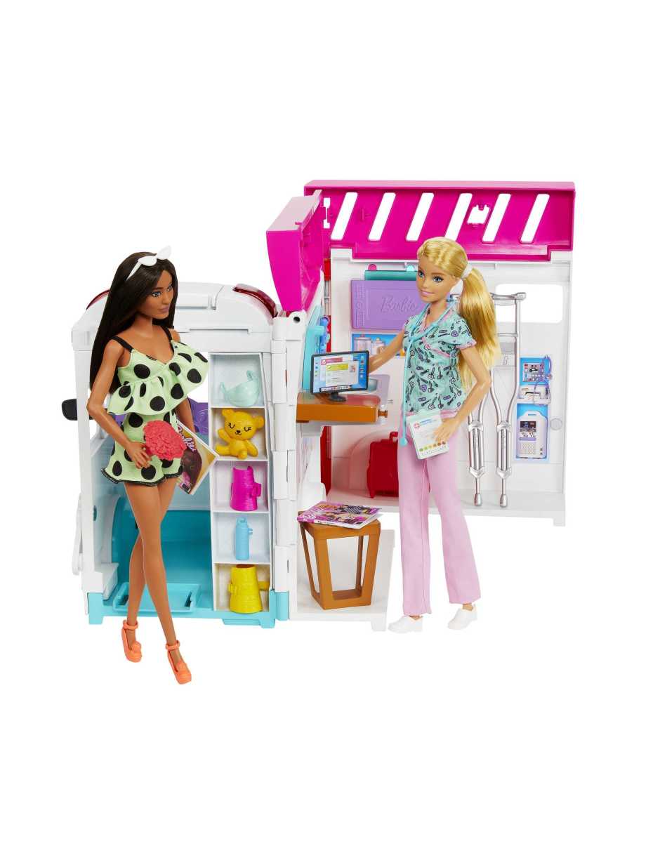 Muñeca fashion Clínica de Atención Médica 7