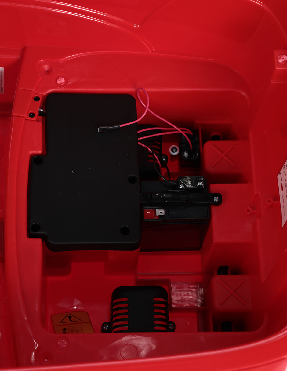 Vehículo montable Fiat recargable 9