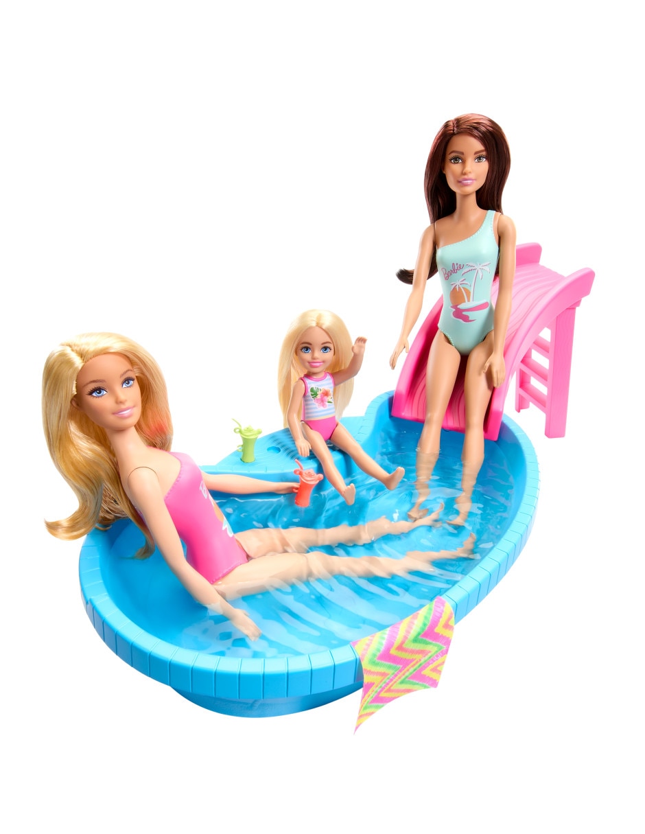 Muñeca fashion Piscina y tobogán 4