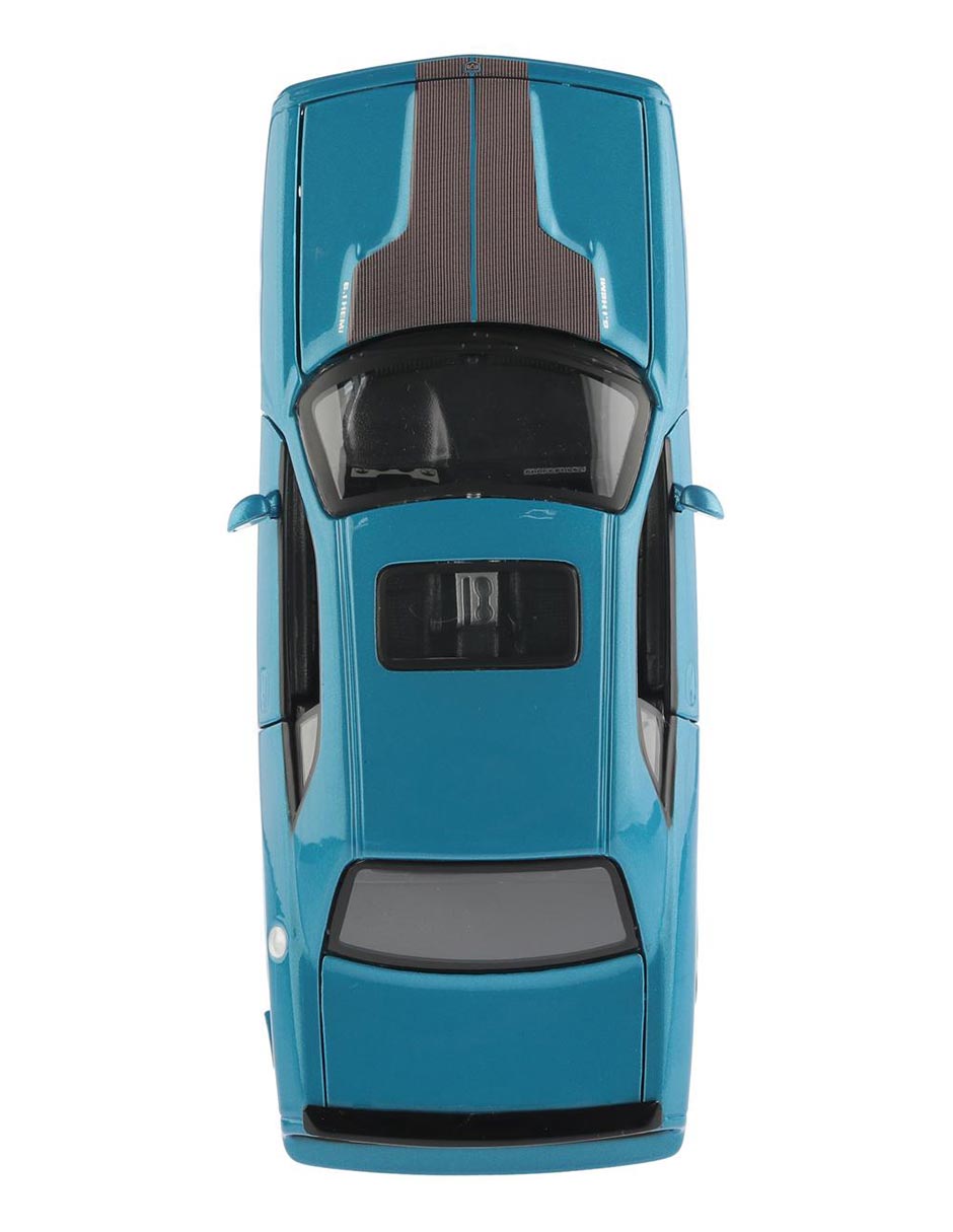 Automóvil deportivo dodge challenger srt8 6