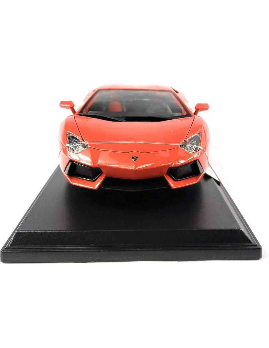 Vehículo a escala lamborghini aventador coupé 2