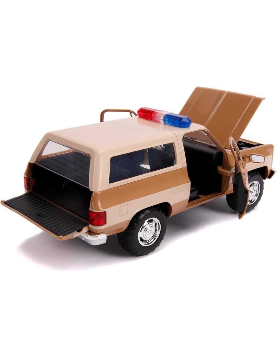 Vehículo a escala chevy blazer Stranger Things 4