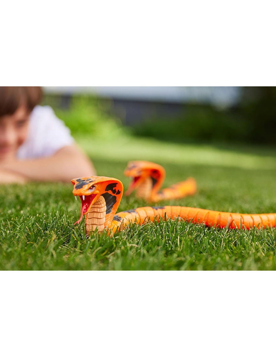 Figura de acción articulada King Cobra con movimiento 4