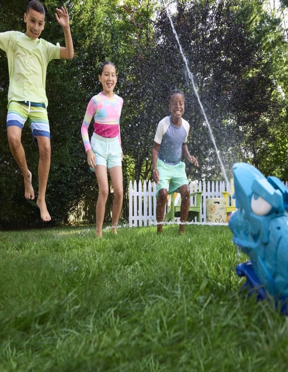 Lanzador de agua Super Soaker Hop & Chomp 12